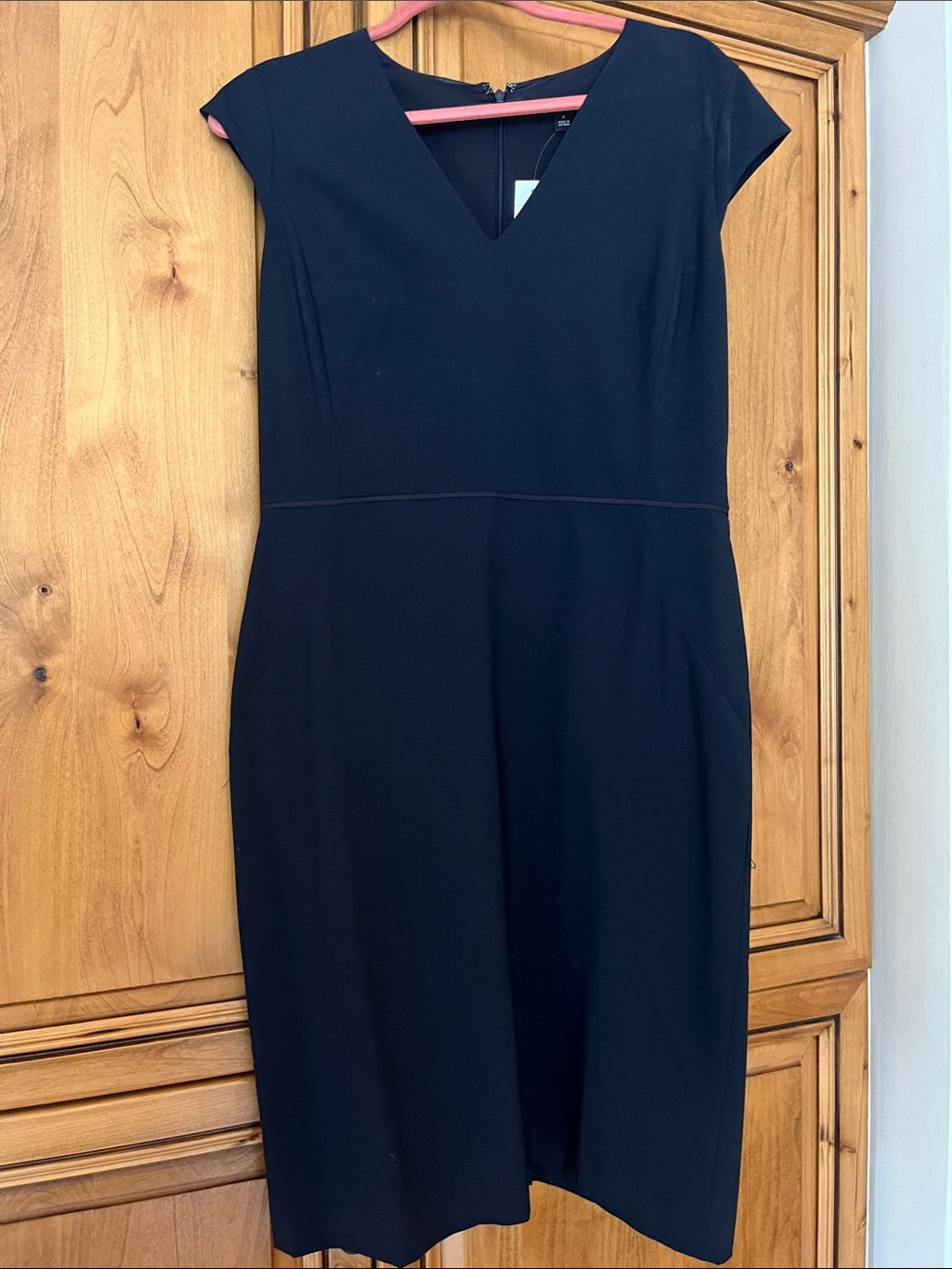 Ann Taylor Black Cap-Sleeve V-Neck Sheath Dress